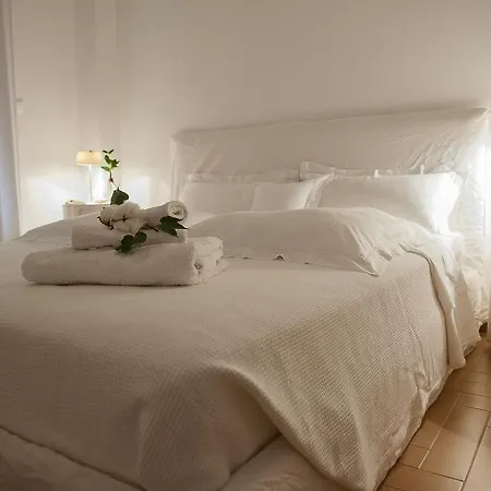 Naftilos Sani With Private Pool