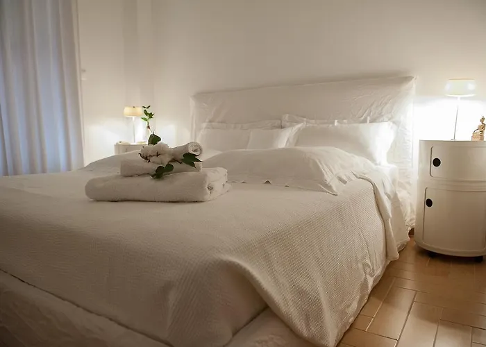 Naftilos Sani With Private Pool